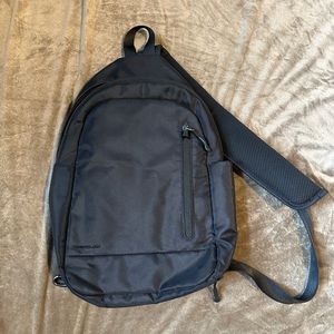 Travelon Urban Anti Theft Sling Bag in Black